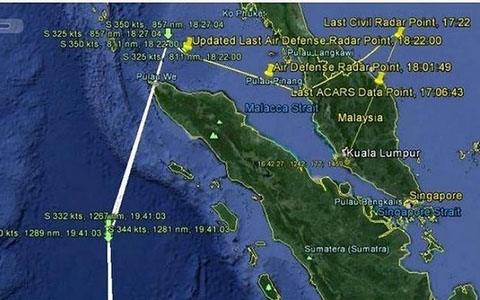 Đường bay của MH370 dựa theo tín hiệu radar và vệ tinh (Ảnh Reuters)
