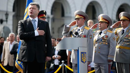  Tổng thống Poroshenko trong lễ duyệt binh mừng quốc khánh Ukraine hôm 24/8.