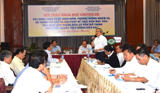 Phó Chủ tịch UBND tỉnh  Lê Quang Thích phát biểu tại hội thảo.