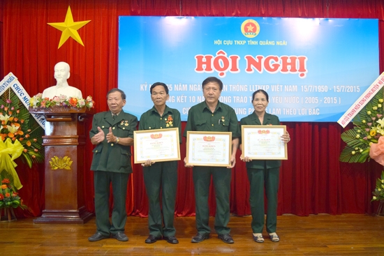 Các tập thể, cá nhân nhận bằng khen của Trung ương Hội Cựu TNXP Việt Nam.