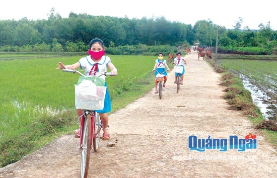Đường bê tông ở thôn Diên Lộc, xã BìnhTân.
