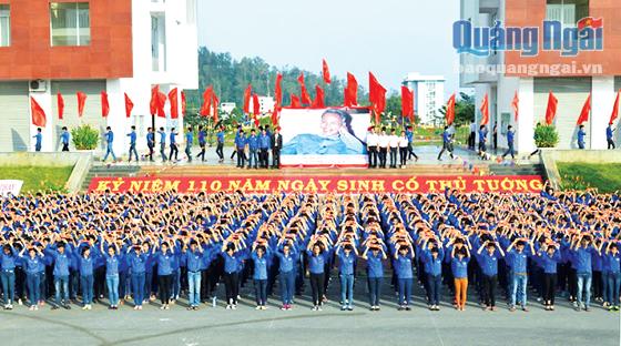 Sinh viên Trường ĐH Phạm Văn Đồng quyết tâm học tập để xứng đáng với ngôi trường mang tên cố Thủ tướng Phạm Văn Đồng.