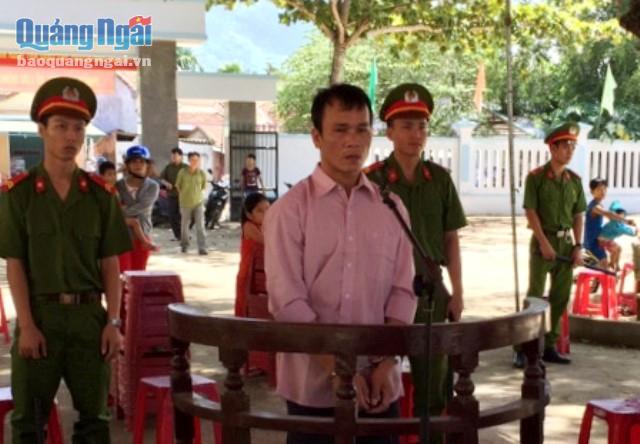 Bị cáo Nguyễn Thanh Thành trước vành móng ngựa