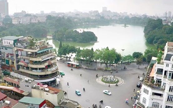 Những tuyến phố xung quanh hồ Hoàn Kiếm sẽ được quy hoạch thành phố đi bộ (Ảnh: KT)
