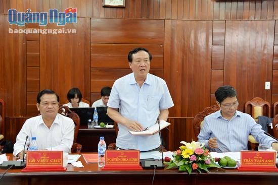 Bí thư Trung ương Đảng, Chánh án TAND tối cao Nguyễn Hòa Bình phát biểu tại buổi làm việc