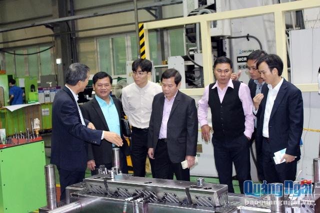 Bí thư Tỉnh ủy Quảng Ngãi và đoàn công tác thăm Công ty Hanguk Mold Co, LTD tại TP. Ulsan chuyên sản xuất phụ kiện phục vụ ngành ô tô
