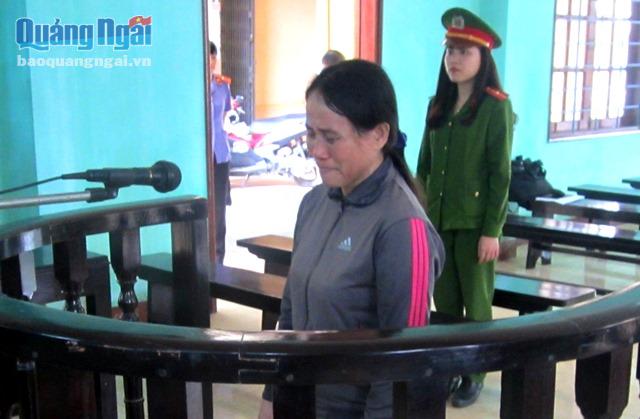 Bị cáo Phạm Thị Kê ăn năn, hối lỗi tại phiên tòa xét xử