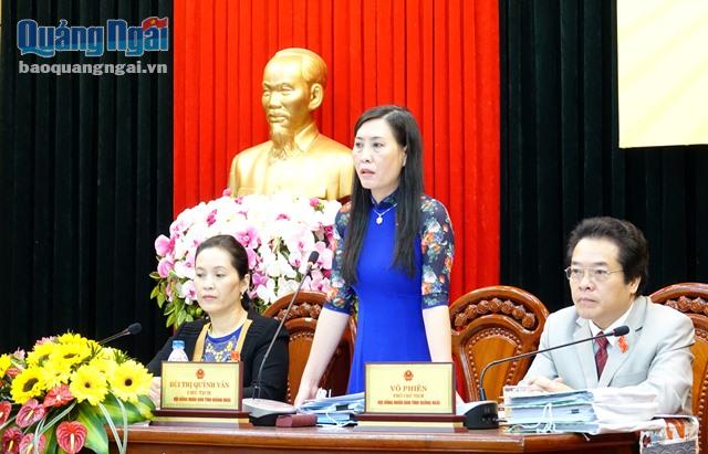 Ủy viên Dự khuyết TƯ Đảng, Chủ tịch HĐND tỉnh Bùi Thị Quỳnh Vân chủ trì buổi chất vấn và trả lời chất vất