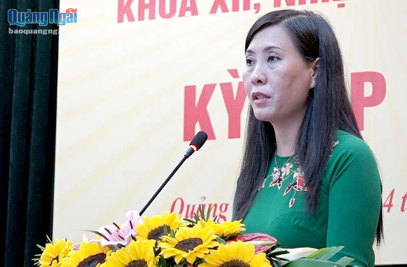 Chủ tịch HĐND tỉnh Bùi Thị Quỳnh Vân phát biểu bế mạc kỳ họp