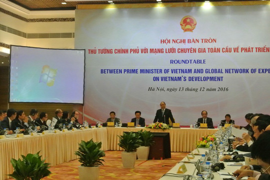 Thủ tướng Chính phủ Nguyễn Xuân Phúc chủ trì Hội nghị. Ảnh: NLĐ.