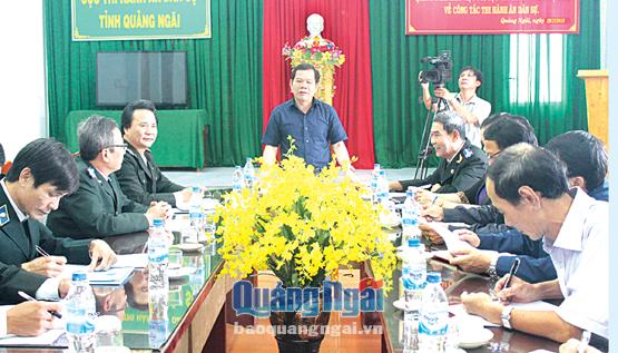 Phó Chủ tịch Thường trực UBND tỉnh Đặng Văn Minh phát biểu chỉ đạo tại buổi làm việc.
