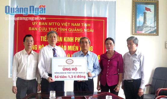 Ngân hàng Nhà nước Việt Nam hỗ trợ 1,3 tỷ đồng cho nhân dân vùng lũ.