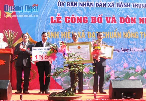 Xã Hành Trung đón nhận danh hiệu xã đạt chuẩn Nông thôn mới sau hơn 6 năm phấn đấu