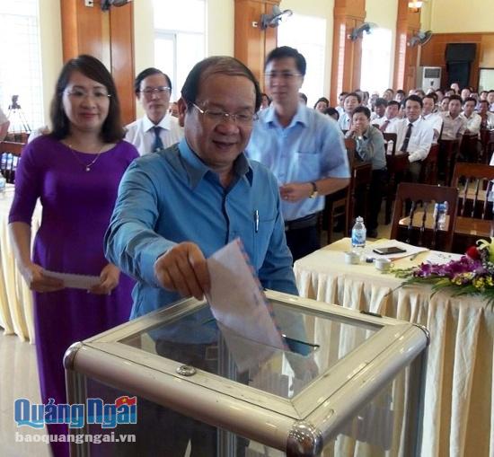Phó Bí thư thường trực Tỉnh ủy Nguyễn Thanh Quang tham gia đóng góp cùng chương trình.