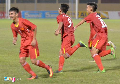 Việt Nam vô địch U19 quốc tế 2017 dù chơi thiếu người trước Gwangju