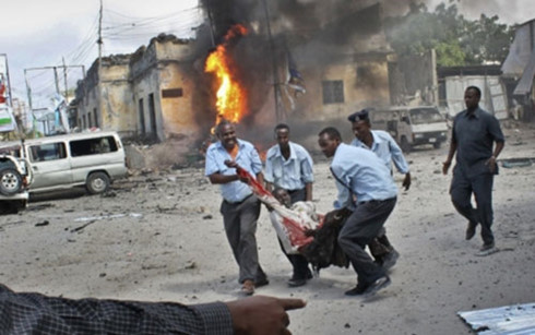   Vụ đánh bom xe khiến hơn 10 người tử vong (Ảnh: Growe online)