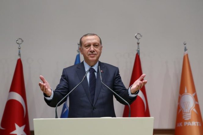 Tổng thống Thổ Nhĩ Kỳ Tayyip Erdogan phát biểu tại trụ sở đảng AK cầm quyền tại Ankara, Thổ Nhĩ Kỳ ngày 2-5 - Ảnh: Reuters