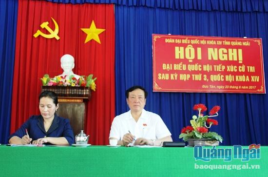 Đoàn Đại biểu Quốc hội tỉnh tiếp xúc cử tri tại xã Đức Tân
