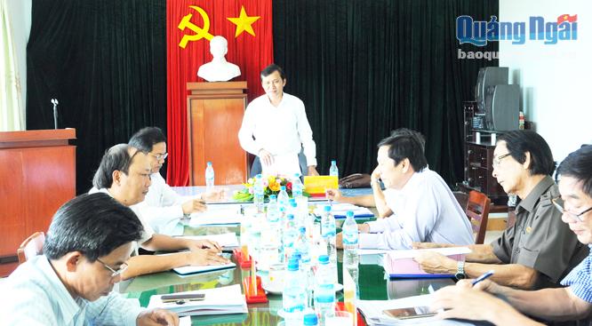 Phó Chủ tịch UBND tỉnh Phạm Trường Thọ phát biểu tại buổi làm việc với Ban Dân tộc tỉnh.    