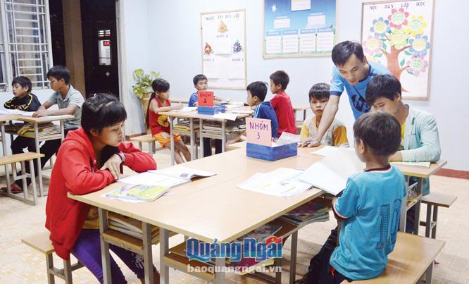  Huyện Sơn Tây luôn quan tâm chăm lo, đầu tư cho công tác giáo dục.