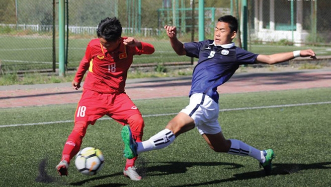  U16 Việt Nam thắng đậm U16 Campuchia dù mất người ngay trong hiệp 1