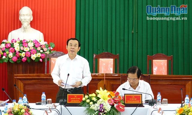Bí thư TƯ Đảng, Chánh Văn phòng TƯ Đảng Nguyễn Văn Nên phát biểu tại buổi làm việc