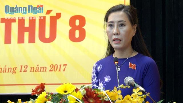  Chủ tịch HĐND tỉnh Bùi Thị Quỳnh Vân phát biểu khai mạc