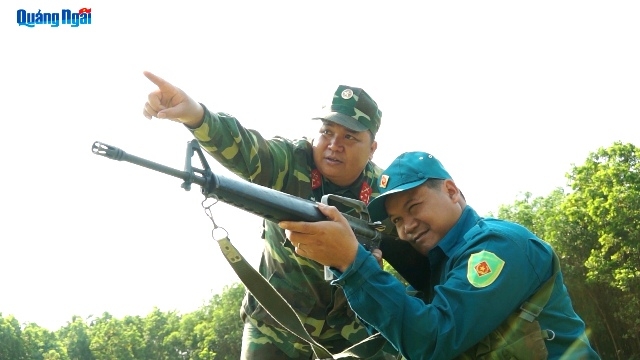 Video: Trà Bồng nâng cao chất lượng công tác huấn luyện dân quân tự vệ