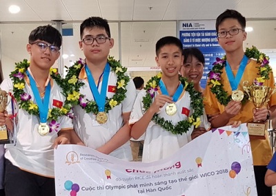 Đoàn học sinh Việt Nam trở về Hà Nội từ WICO 2018 - Ảnh: GD&TĐ