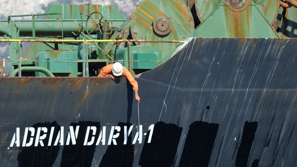   Siêu tàu chở dầu Grace 1 của Iran đổi tên thành Adrian Darya 1 - Ảnh: AFP