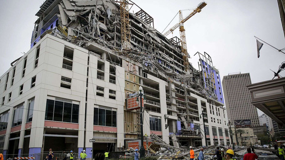 Tòa nhà Hard Rock đổ sập một phần tại TP New Orleans (Mỹ) - Ảnh: FOX NEWS