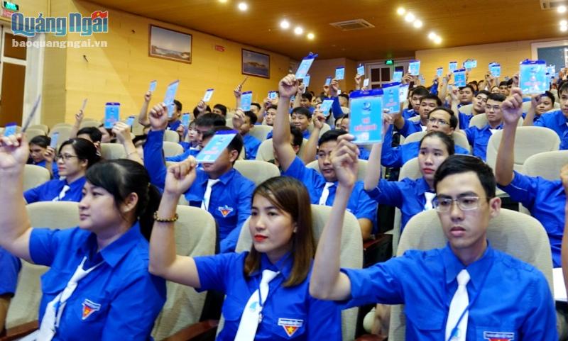 Các đại biểu tham dự hội nghị biểu quyết hiệp thương Ủy viên Hội LHTN Việt Nam tỉnh khóa XI