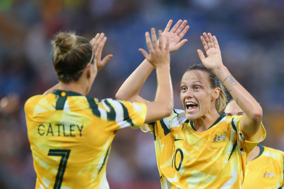 Tuyển nữ Úc ăn mừng bàn thắng vào lưới Việt Nam - Ảnh: TWITTERS