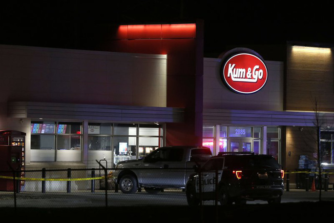 Cửa hàng Kum & Go TP Springfield, nơi xảy ra vụ xả súng. Ảnh: AP