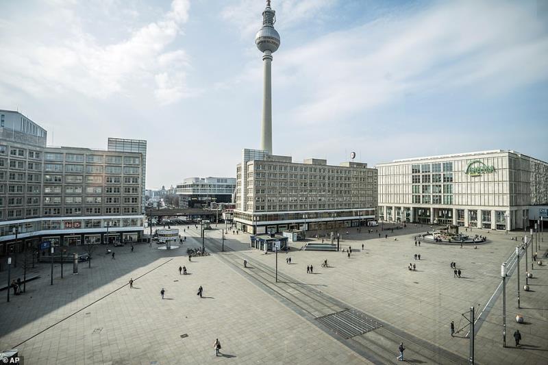 Chính quyền Berlin xây dựng bệnh viện mới điều trị cho các bệnh nhân bị nhiễm virus corona. (Ảnh: AP)