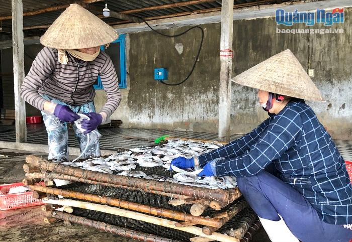 Sản phẩm của làng nghề chế biến hải sản Phổ Thạnh hiện đang được ưa chuộng trên thị trường
