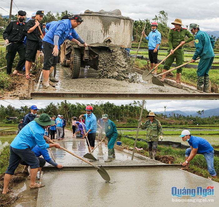 Dẫu thời tiết có phần bất lợi nhưng các ĐVTN vẫn nhiệt tình, hăng hái tham gia làm đường bê tông nông thôn.
