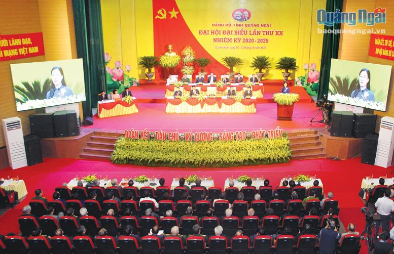 Quang cảnh Đại hội đại biểu Đảng bộ tỉnh lần thứ XX. 