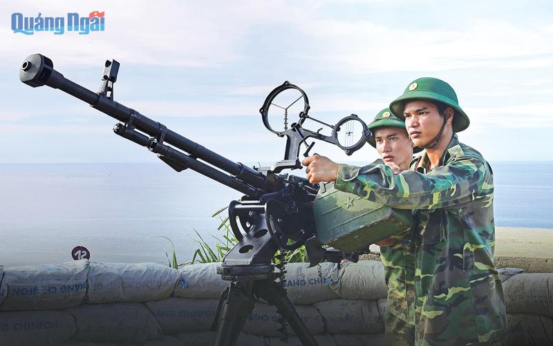 Cán bộ, chiến sĩ Ban CHQS huyện Lý Sơn tập luyện để sẵn sàng bảo vệ các mục tiêu.  Ảnh: X.THIÊN
