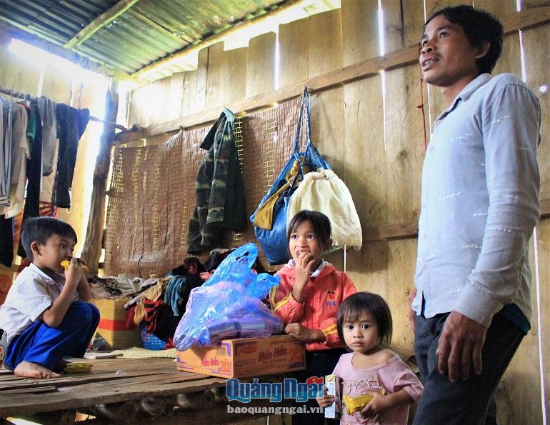 Cuộc sống nghèo khó dẫn đến tỷ lệ trẻ em bị SDD ở xã Sơn Trà (Trà Bồng) còn cao