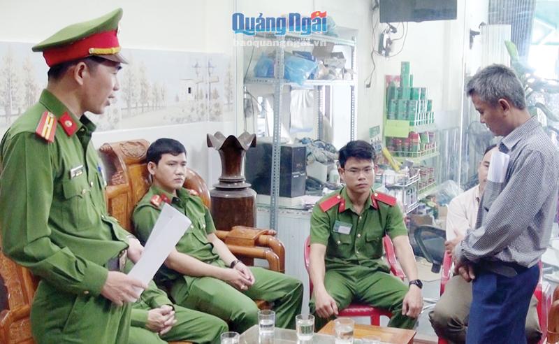 Cơ quan Cảnh sát điều tra (Phòng Cảnh sát kinh tế) tống đạt quyết định khởi tố bị can Nguyễn Việt Hà trong vụ án Lạm dụng tín nhiệm chiếm đoạt tài sản, xảy ra tại Công ty TNHH Trung Nghĩa, vào năm 2021. 