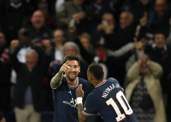  Niềm vui của Messi sau khi ghi bàn cho PSG - Ảnh: REUTERS
