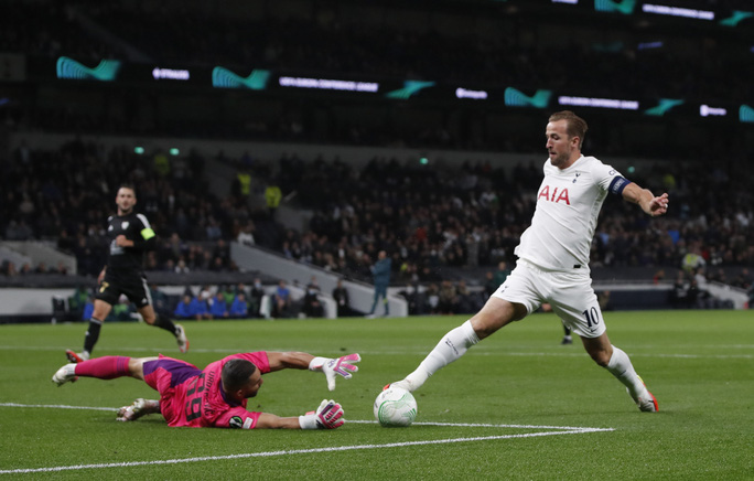 Harry Kane giải tỏa với cú hat-trick trong vòng 19 phút vào lưới đối thủ Slovenia