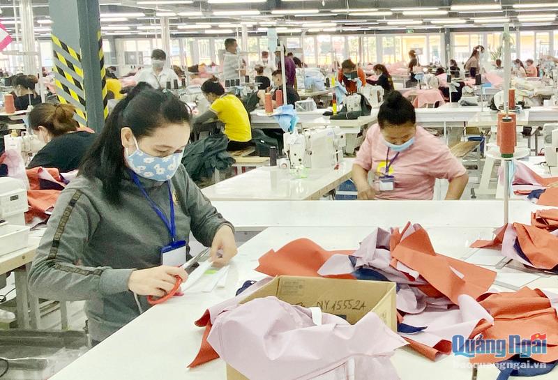Hoạt động sản xuất, kinh doanh của doanh nghiệp trên địa bàn huyện Nghĩa Hành đã đóng góp đáng kể vào nguồn thu ngân sách. 