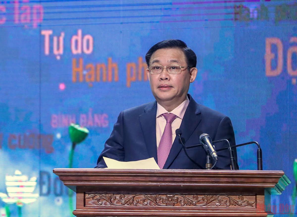  Chủ tịch Quốc hội Vương Đình Huệ phát biểu tại chương trình. (Ảnh: Duy Linh)
