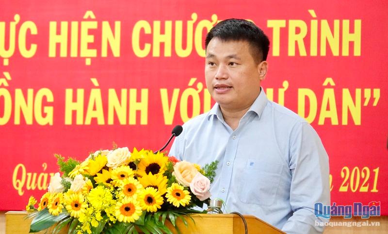 Phó Bí thư Thường trực Tỉnh ủy, Trưởng đoàn ĐBQH tỉnh Đặng Ngọc Huy phát biểu tại hội nghị