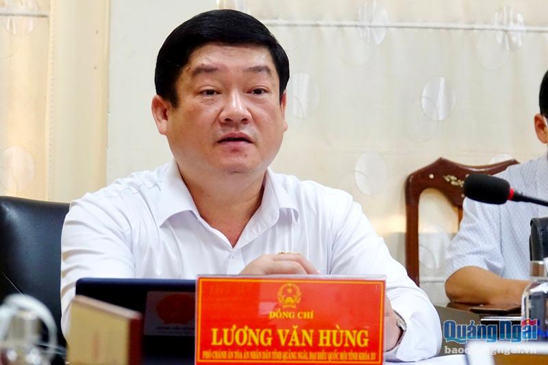 Đại biểu Lương Văn Hùng phát biểu thảo luận