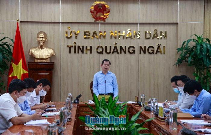 Chủ tịch UBND tỉnh Đặng Văn Minh kết luận tại cuộc họp.
