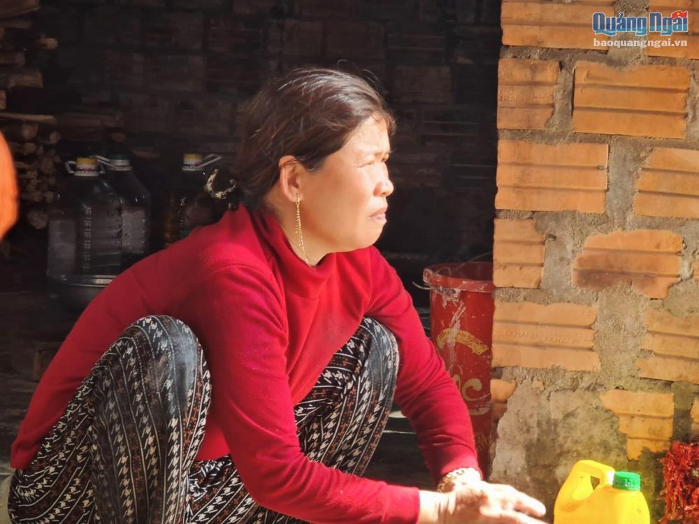 Gần 12 năm, bà Trịnh Thị Hiền vẫn né tránh khi nói về tai nạn của chồng