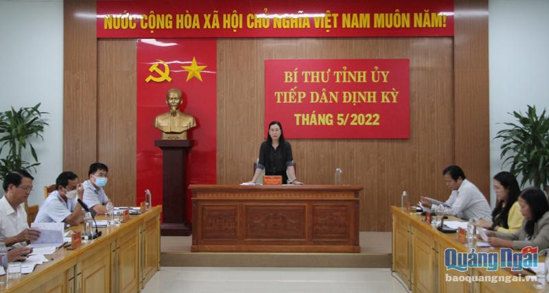 Ủy viên Trung ương Đảng, Bí thư Tỉnh ủy, Chủ tịch HĐND tỉnh Bùi Thị Quỳnh Vân phát biểu tại buổi tiếp công dân.